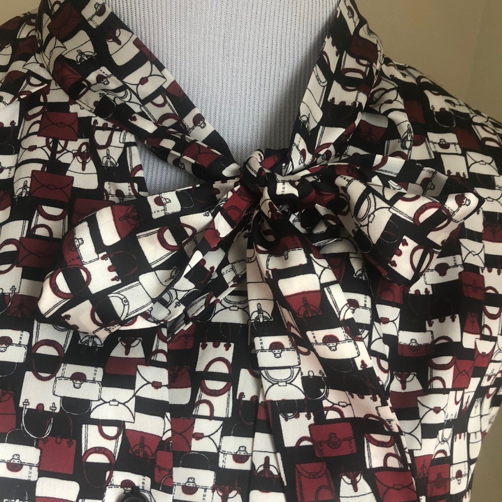 Tahari Authur S. Levine blouse - Picture 5 of 5